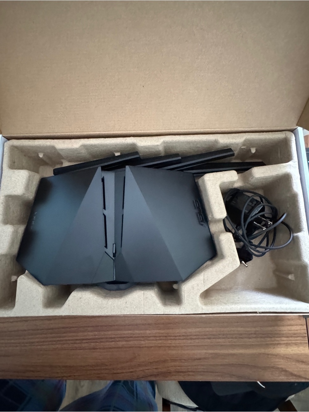 ASUS RT-AX82U (AX5400) Dual Band WiFi 6 Extendable Gaming Router - Picture 4 of 5